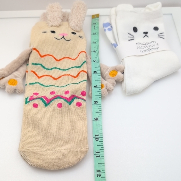 Tan and White Animal Face Ankle Socks Hosiery - Picture 6 of 6